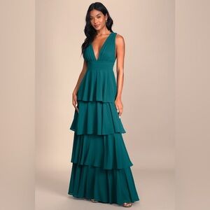 NWT Lulus Amazing Evening Hunter Green Tiered Maxi Dress Size Medium